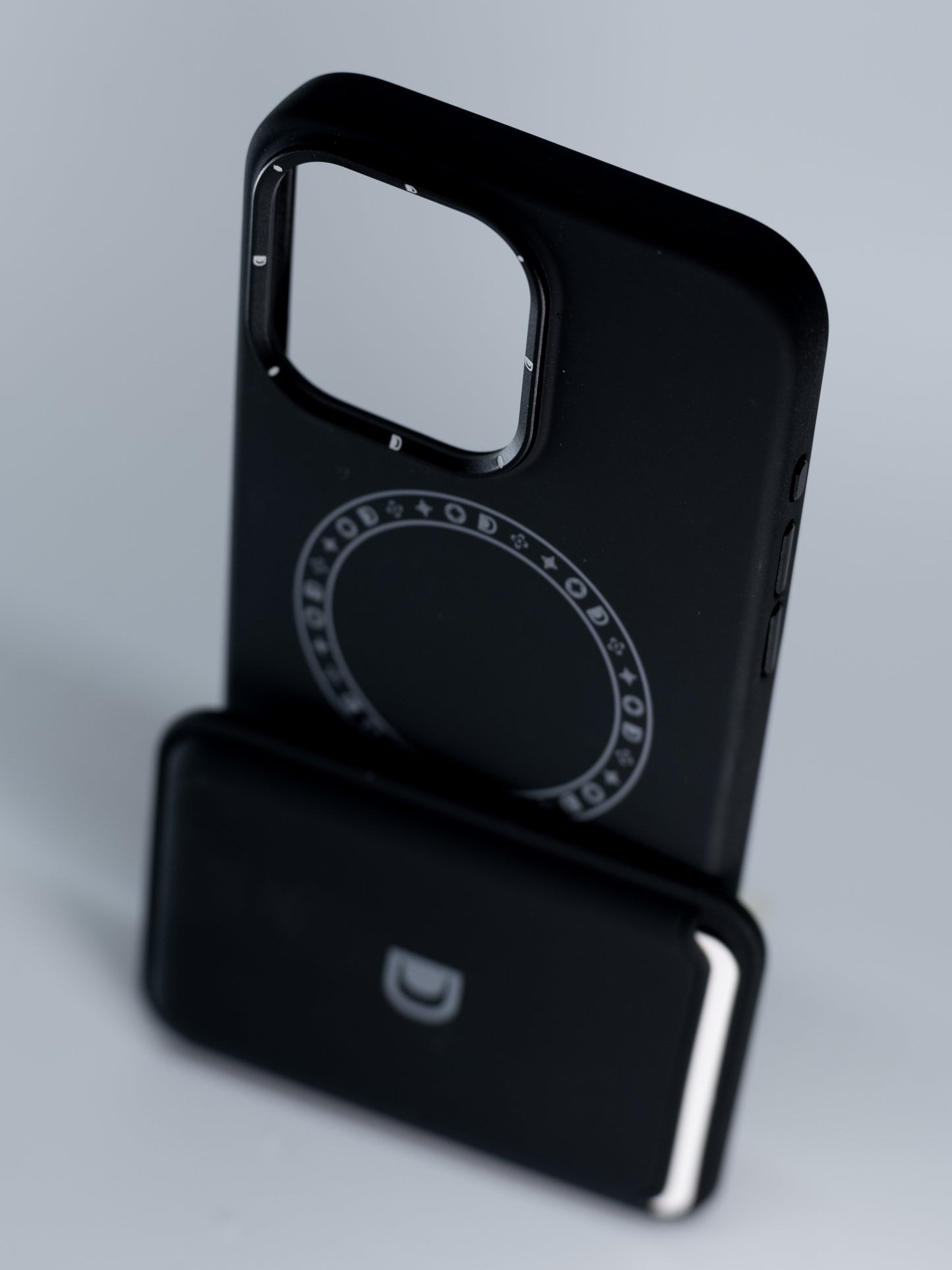 ARMMAX Premium Leatherette cover for iPhone 15 (Black)