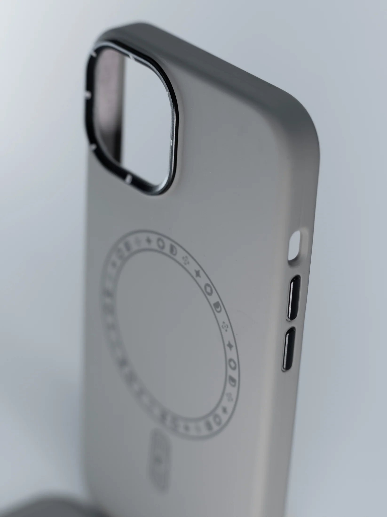 ARMMAX Premium Leatherette cover for iPhone 15 Pro Max (Grey)