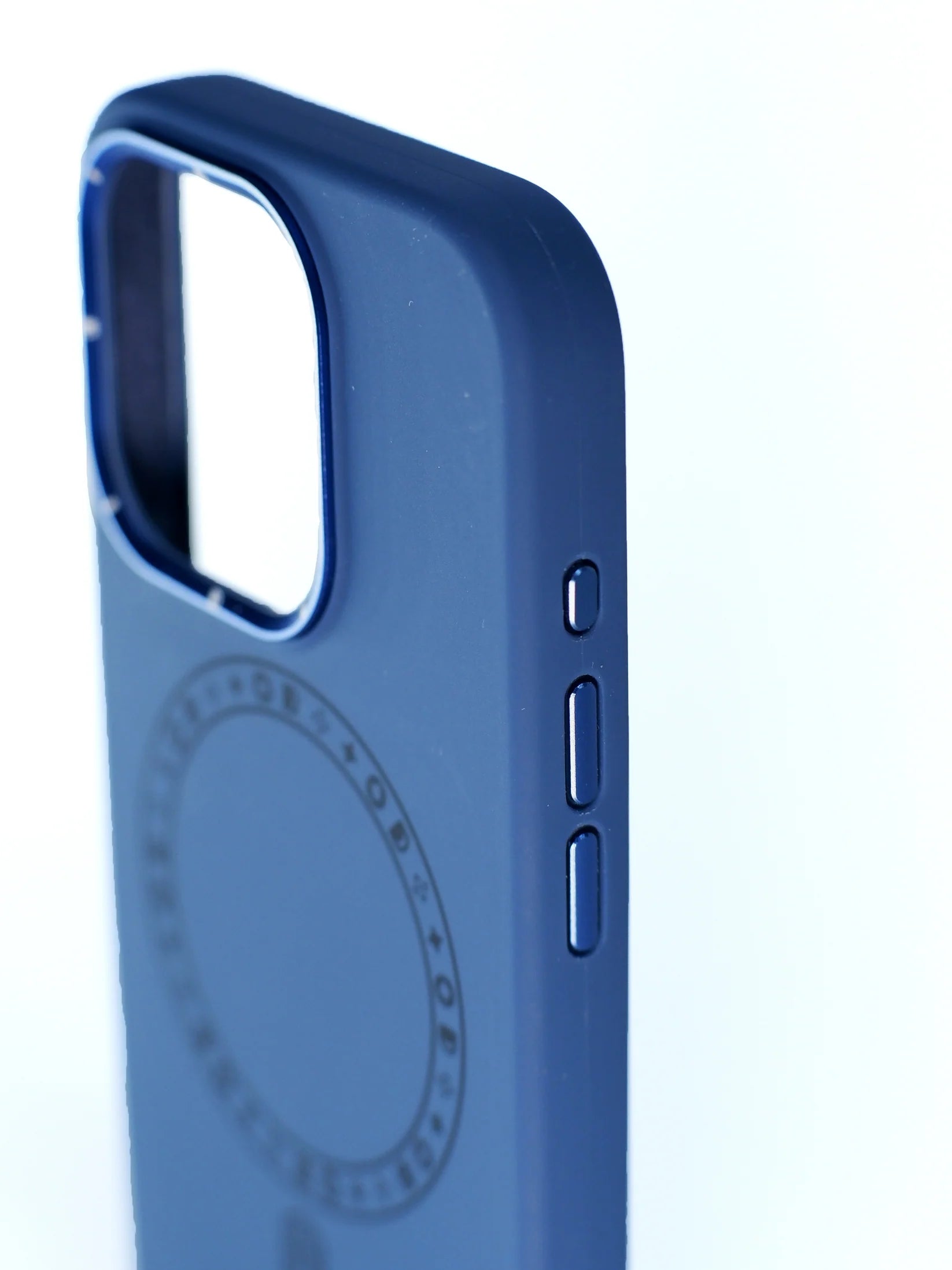 ARMMAX Premium Leatherette cover for iPhone 15 Pro Max (Blue)